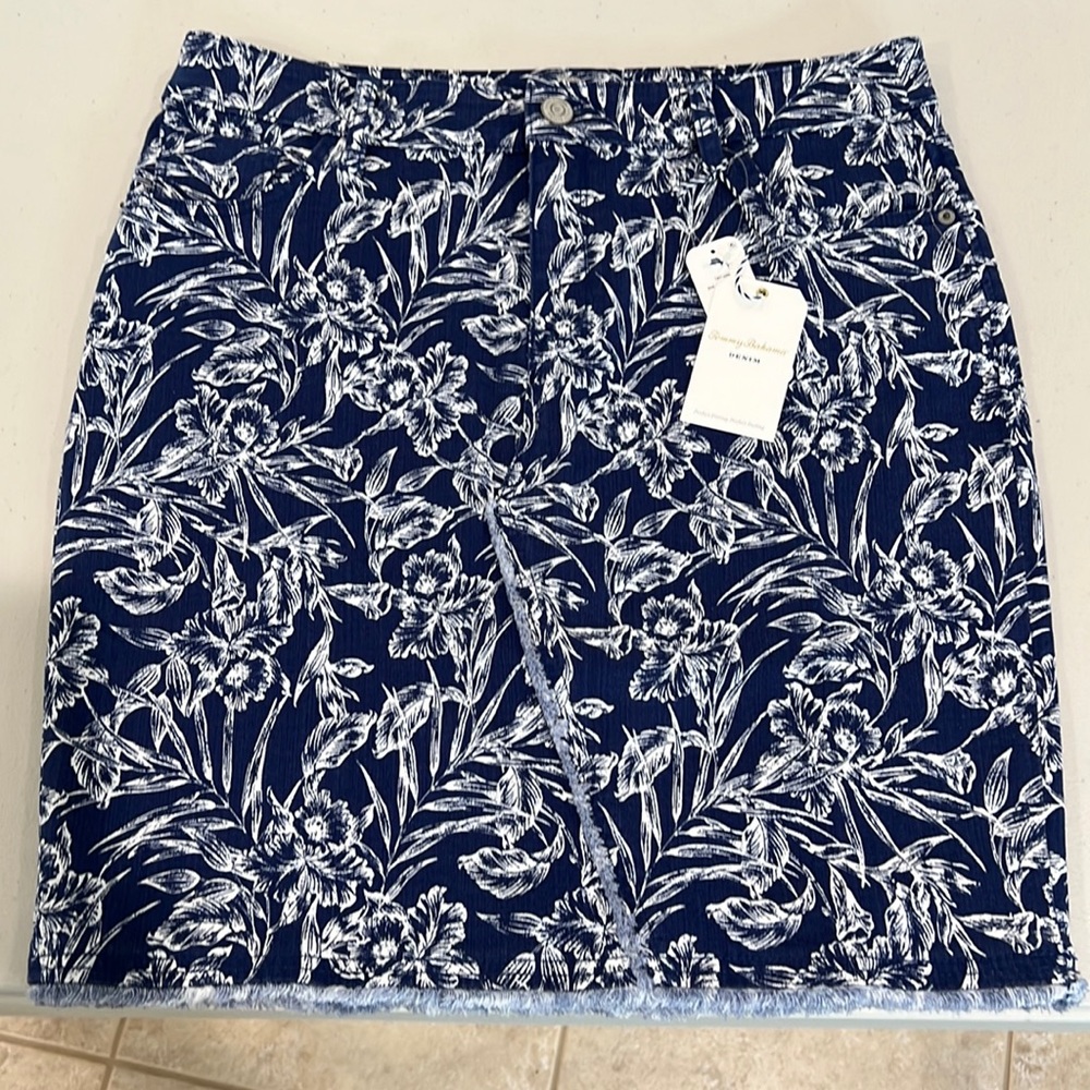 Timmy Bahama NWT Mar-A-Sketch Navy & White short skirt. Size 12